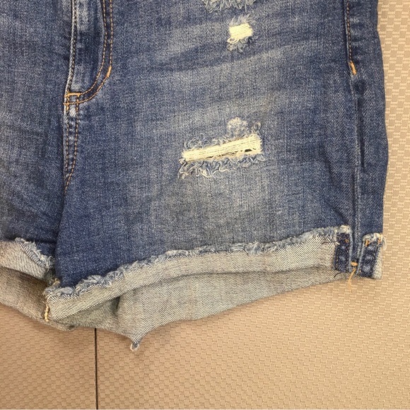 Sneak Peek high rise cuffed distressed women’s jean shorts size large stretch - Picture 5 of 10